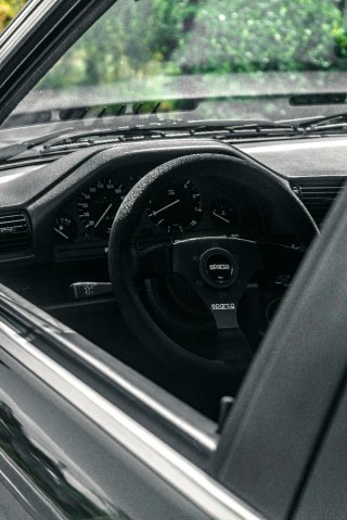 BMW e30 325i