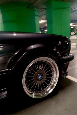 BMW e30 325i
