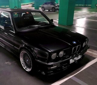 BMW e30 325i