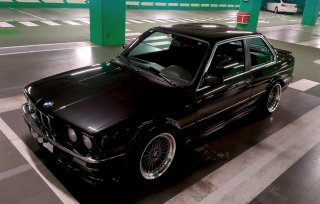 BMW e30 325i