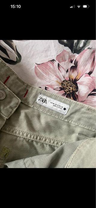 Pantalón verde ancho