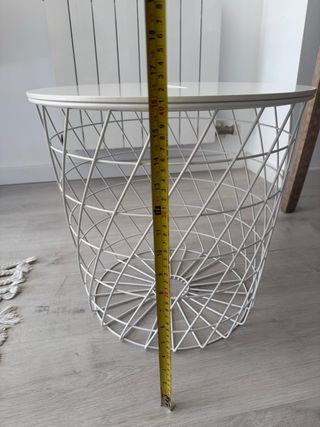 Mesa auxiliar redonda blanca