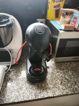 Cafeteira Dolce Gusto Preta