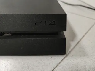 PS4 (PlayStation 4) Nera + 2 Controller + Giochi