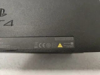 PS4 (PlayStation 4) Nera + 2 Controller + Giochi