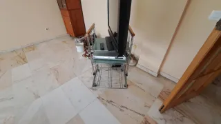 Carro TV metal y madera