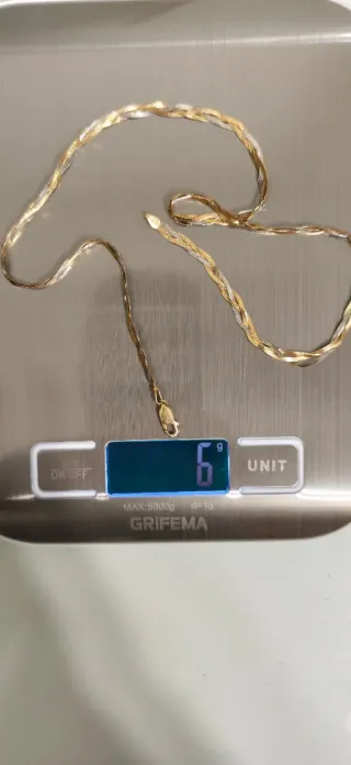 Collar Oro 18k con Medalla Virgen María