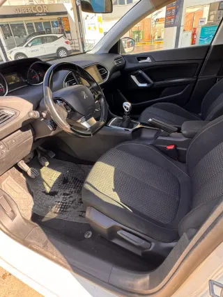 Peugeot 308 BUSINESS 130cv