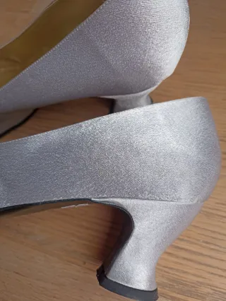 Zapatos de fiesta plateados