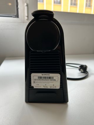 Cafetera Nespresso Negra