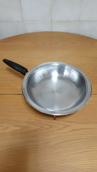 Sartén AMC 24 cm como nueva