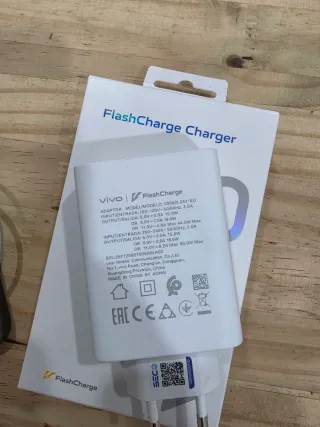 Cargador Vivo FlashCharge V9082L0A1-EU 90W