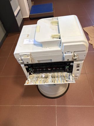 Impresora Multifunción Brother DCP-9010CN Color