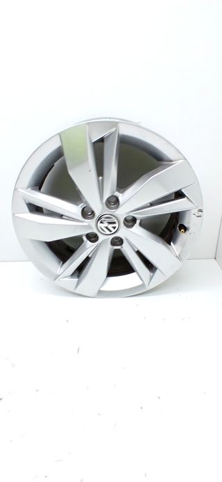 LLANTA VOLKSWAGEN POLO 820033