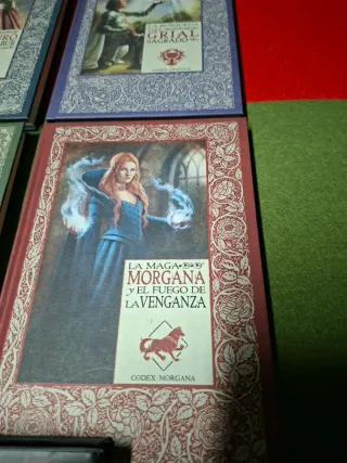 LOTE 5 LIBROS TEMATICA MEDIEVAL. LEYENDAS.