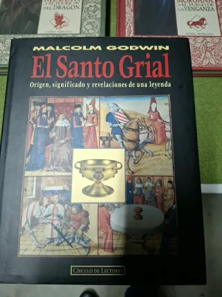LOTE 5 LIBROS TEMATICA MEDIEVAL. LEYENDAS.