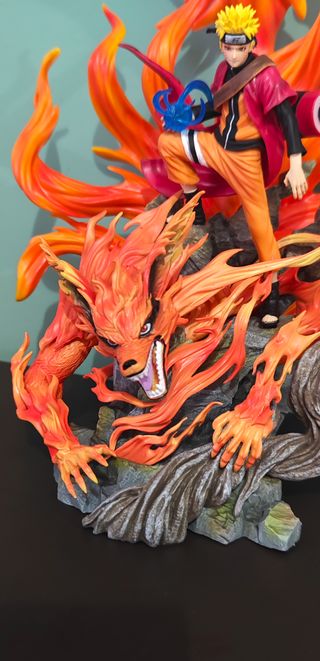 Figure Naruto Kurama kyubi volpe a nove code