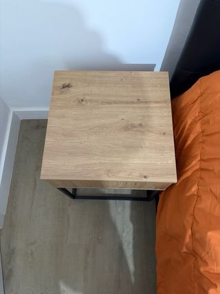 Mesita de noche madera y metal