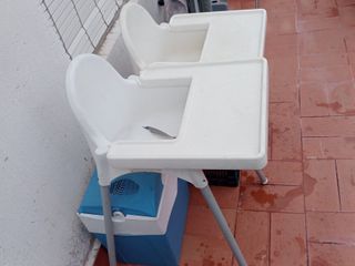Trona para bebés 25€ las dos.