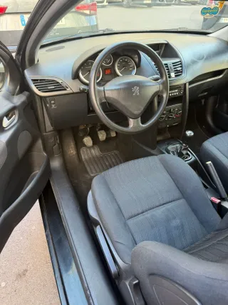 Peugeot 207 2006