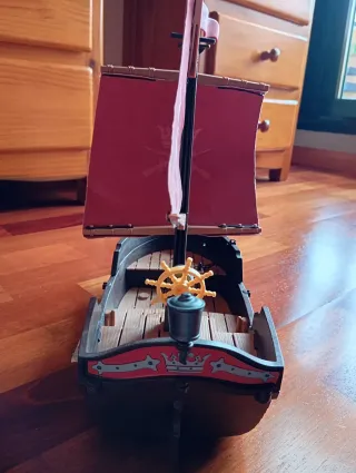 Barco Pirata Playmobil con Figuras
