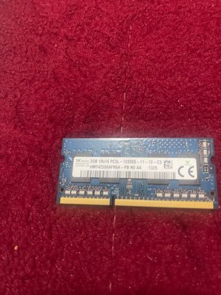 SK hynix 2GB PC3L-12800S RAM