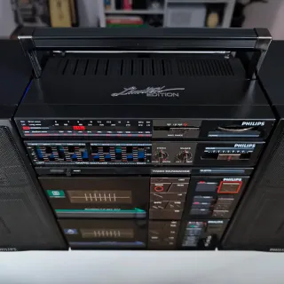 Monster Boombox Radio Bluetooth PHILIPS D8778