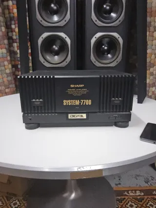 Altavoces + Amplificador Sharp CP-7700