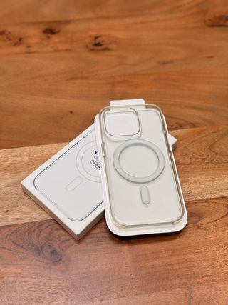 Funda MagSafe iPhone 15 Pro Transparente