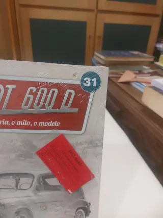 Salvat Fascículo 31 Fiat 600 D novo selado