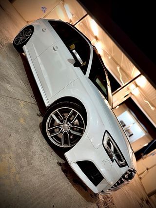 AUDI S3 SPORTBACK S-TRONIC