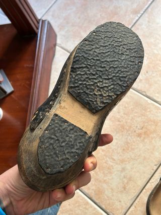 Zuecos Talla 30 Madera y Cuero