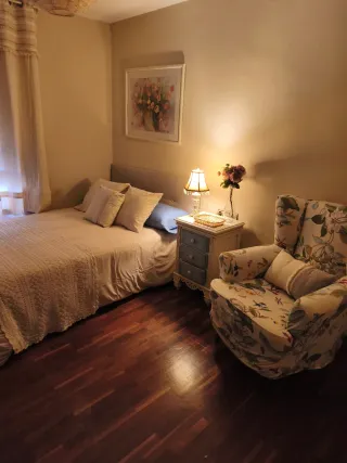 Se alquila habitación en pleno centro de Algeciras