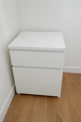 Cajonera blanca Ikea. Precio original 89€