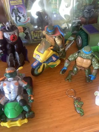 Lote Figuras Tortugas Ninja y Vehículos