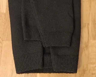 Jersey lana negro con iniciales CB