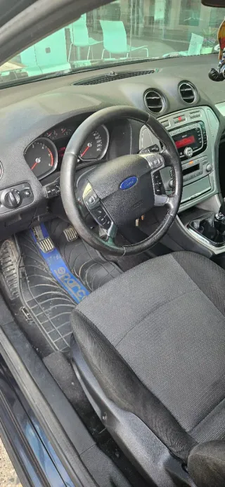 VEHICULO EN PERFECTO ESTADO. 1.8.T.D.I.6 MARCHAS