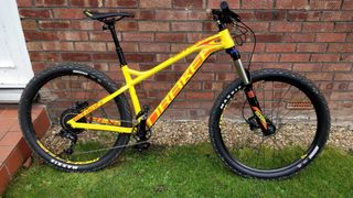 Bicicleta Mondraker Vantage R Amarilla