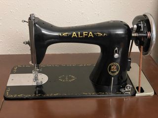 Máquina de coser Alfa pedal