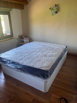 CANAPÉS Y COLCHONES