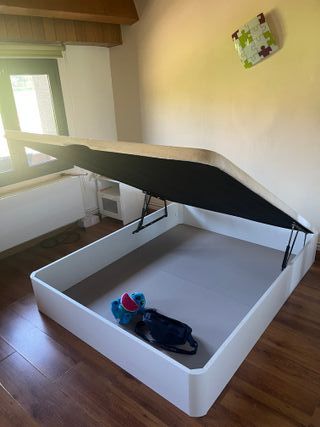 CANAPÉS Y COLCHONES