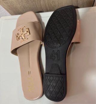 Chanclas Max Shoes Beige y Dorado