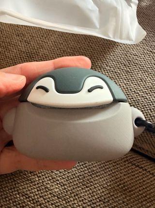 Fundas AirPods Roja y pinguino