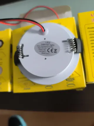 Apliques LED blancos para techos o pared