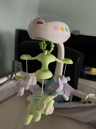 Móvil de cuna con peluches