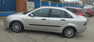 Ford Focus 2000