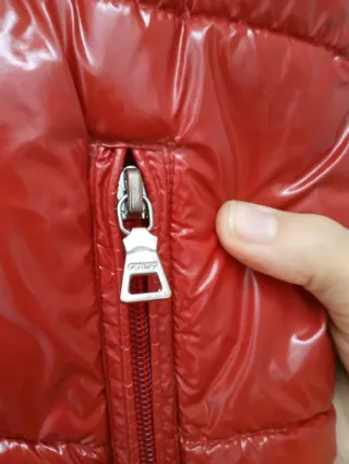 Piumino Guess rosso 12 anni unisex