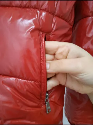 Piumino Guess rosso 12 anni unisex