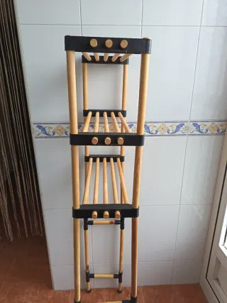 Estantería baño madera y plástico