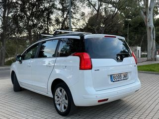 Peugeot 5008 2016